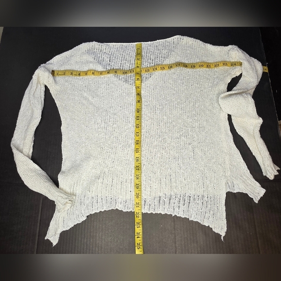 White Lightweight Summer Sweater Italian, lg, cotton/viscose blend - Picture 4 of 9